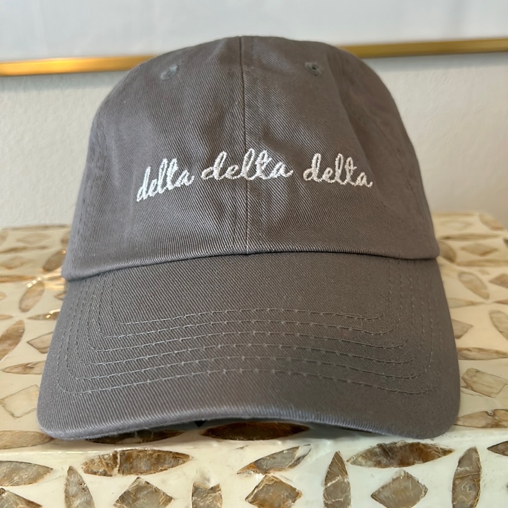 Tri delta hat